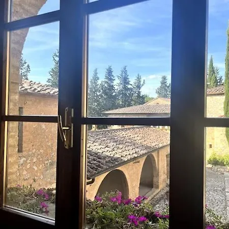 Toscano Apartman *